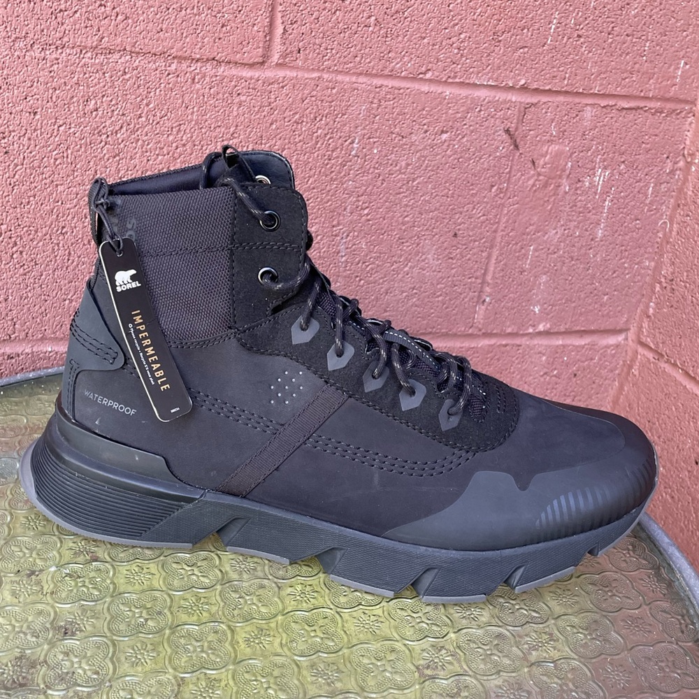 NWT Sorel Kinetic Rush Waterproof Mid Top Sneakers Size 15 Men’s